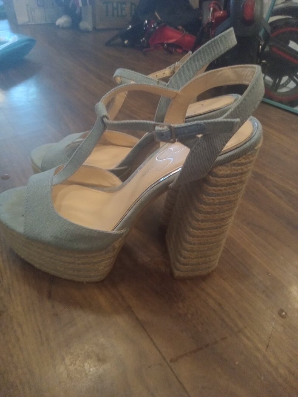 Jessica Simpson heels - Picture 2 of 3